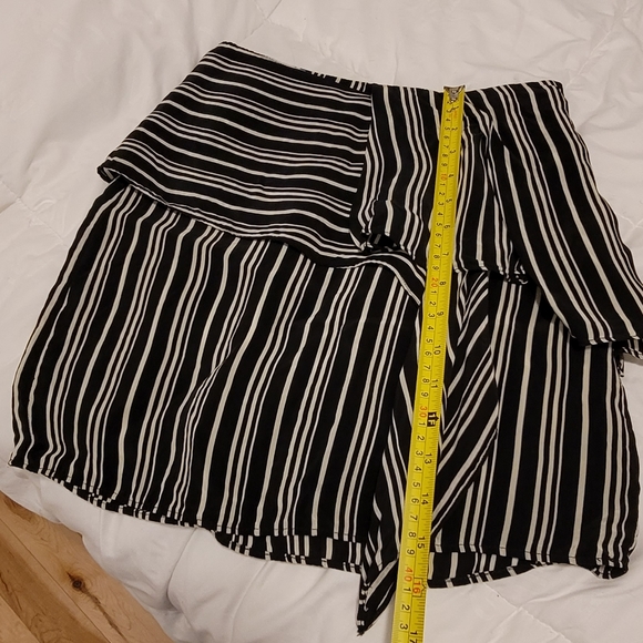 Zara asymmetric lightweight skirt - Picture 13 of 14